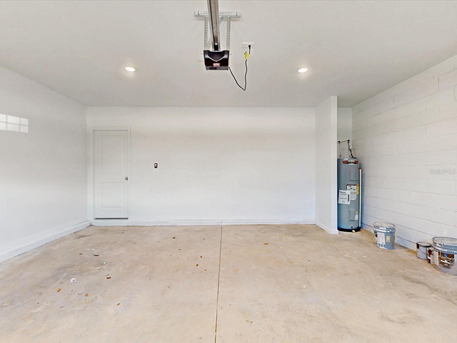 GUM LAKE 50'S - Residential Lease