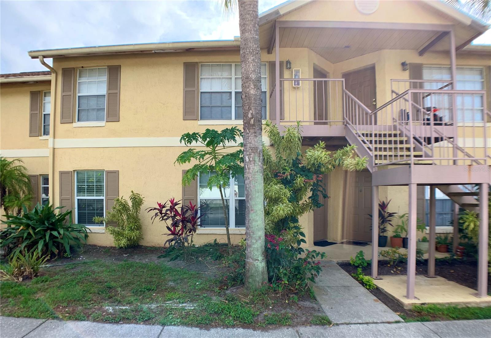 Welcome home! This fantastic 2 bedroom, 2 bath Condo is available for move in on July 8th, 2025! You will love this fabulous condo in the charming and great central location of Winter Park /East Orlando. The 2 bedroom, 2 bath condo offers a spacious living and dining combo, with an open floor paln, large kitchen with lots of cabinet and storage space!! There are Sizable closet space in both bedrooms. The unit comes with many upgrades and beautiful tile throughout the entire unit, Ample parking and more. Convenient to highways, shopping, restaurants, minutes away from university of Central FL(UCF), Valencia College and Full Sail University. All applicants are required to do a credit and background check. No more than 2 pets.