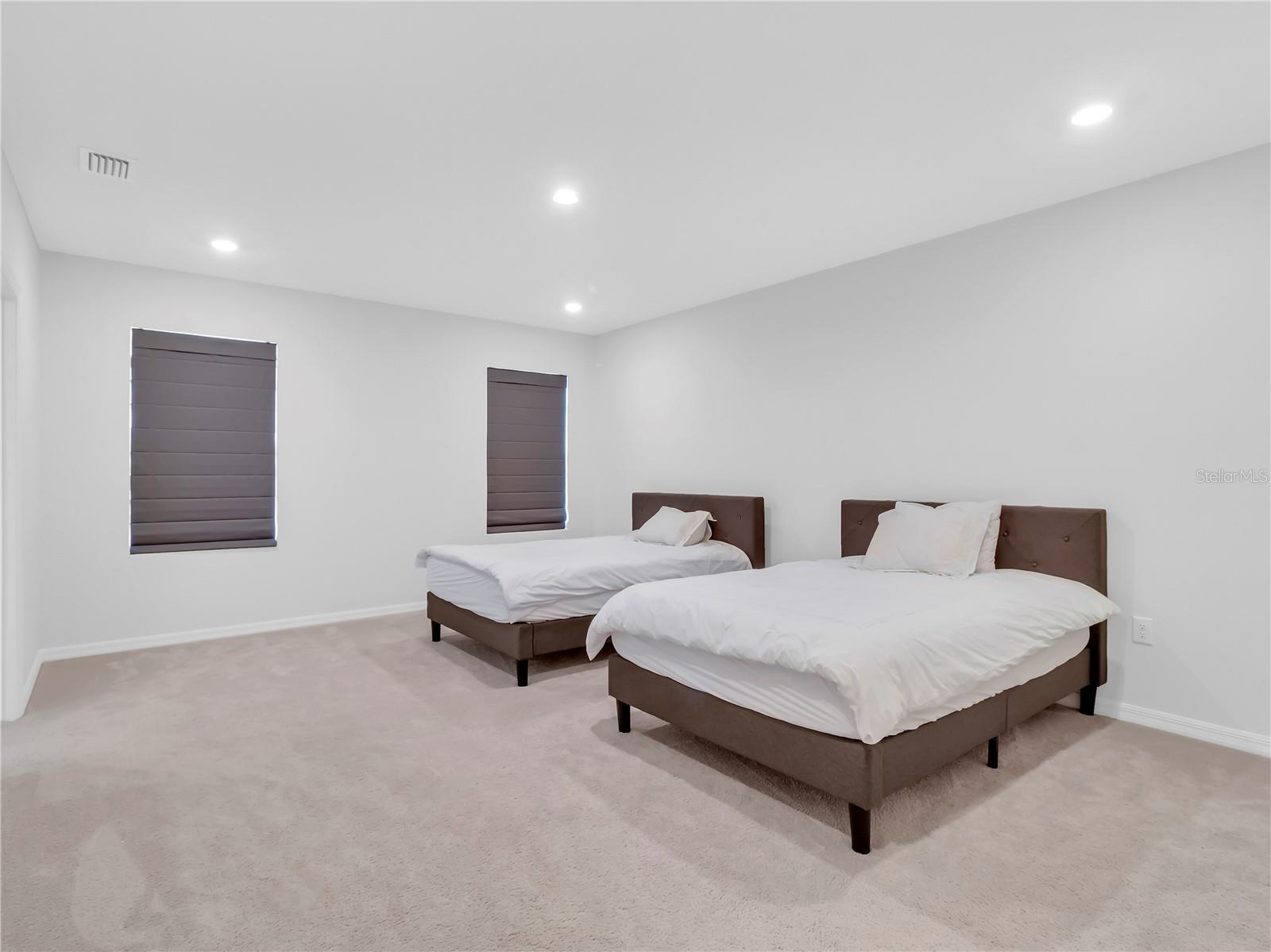 CREEK PRESERVE - Residential Lease