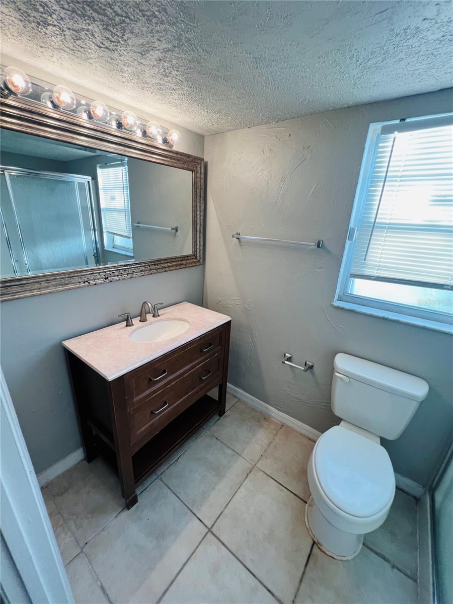 WINDTREE GARDENS CONDO PH 01 - Residential Lease