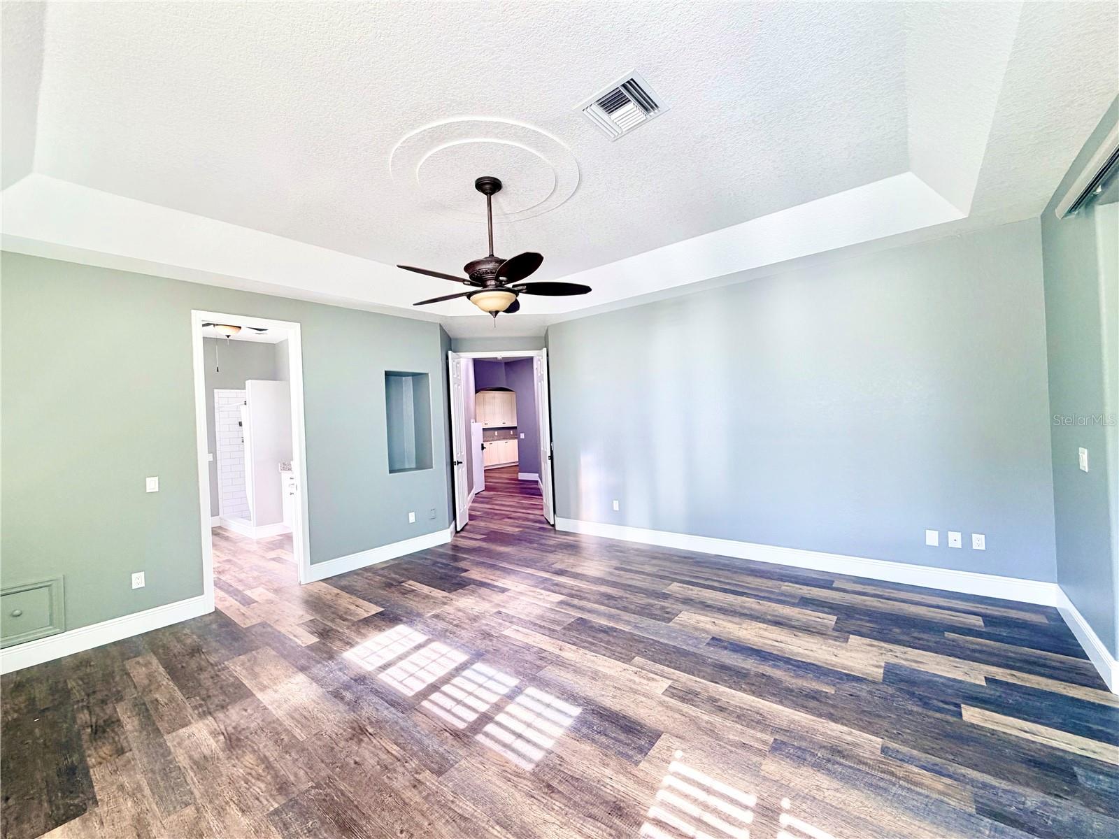 SUMMERPORT BEACH - Residential Lease