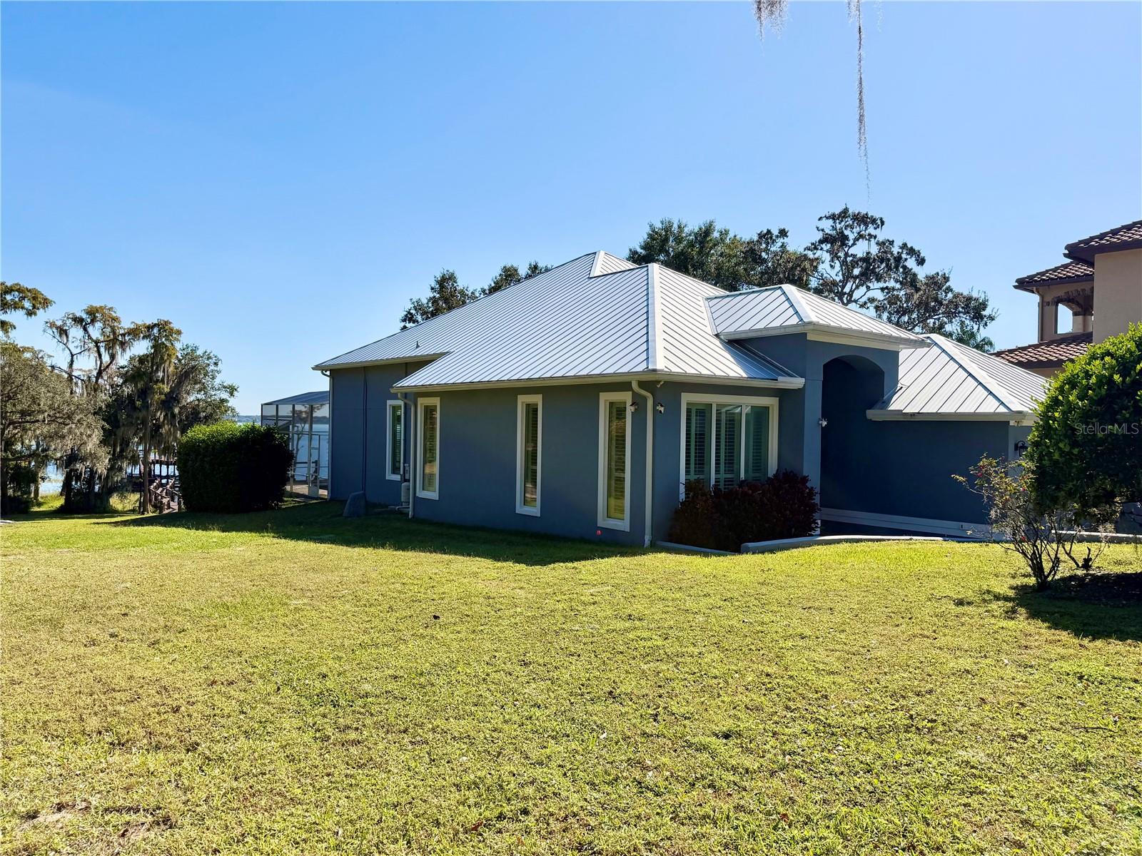 SUMMERPORT BEACH - Residential Lease