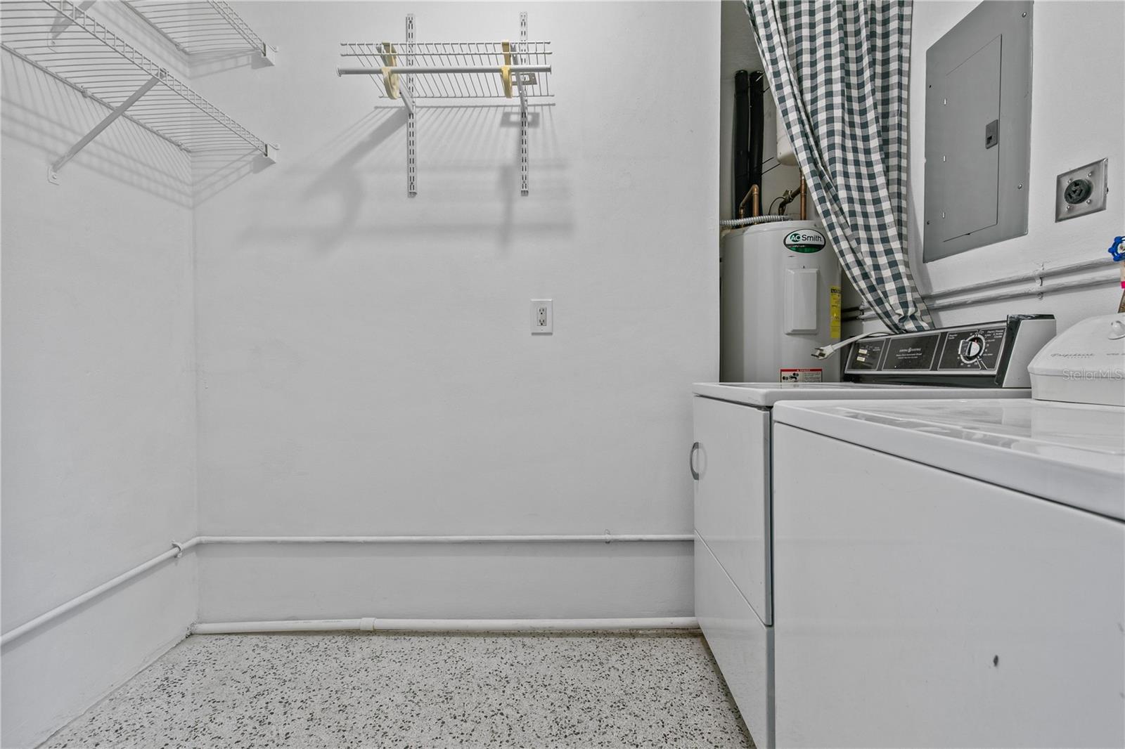 DELTONA LAKES UNIT 11 - Residential