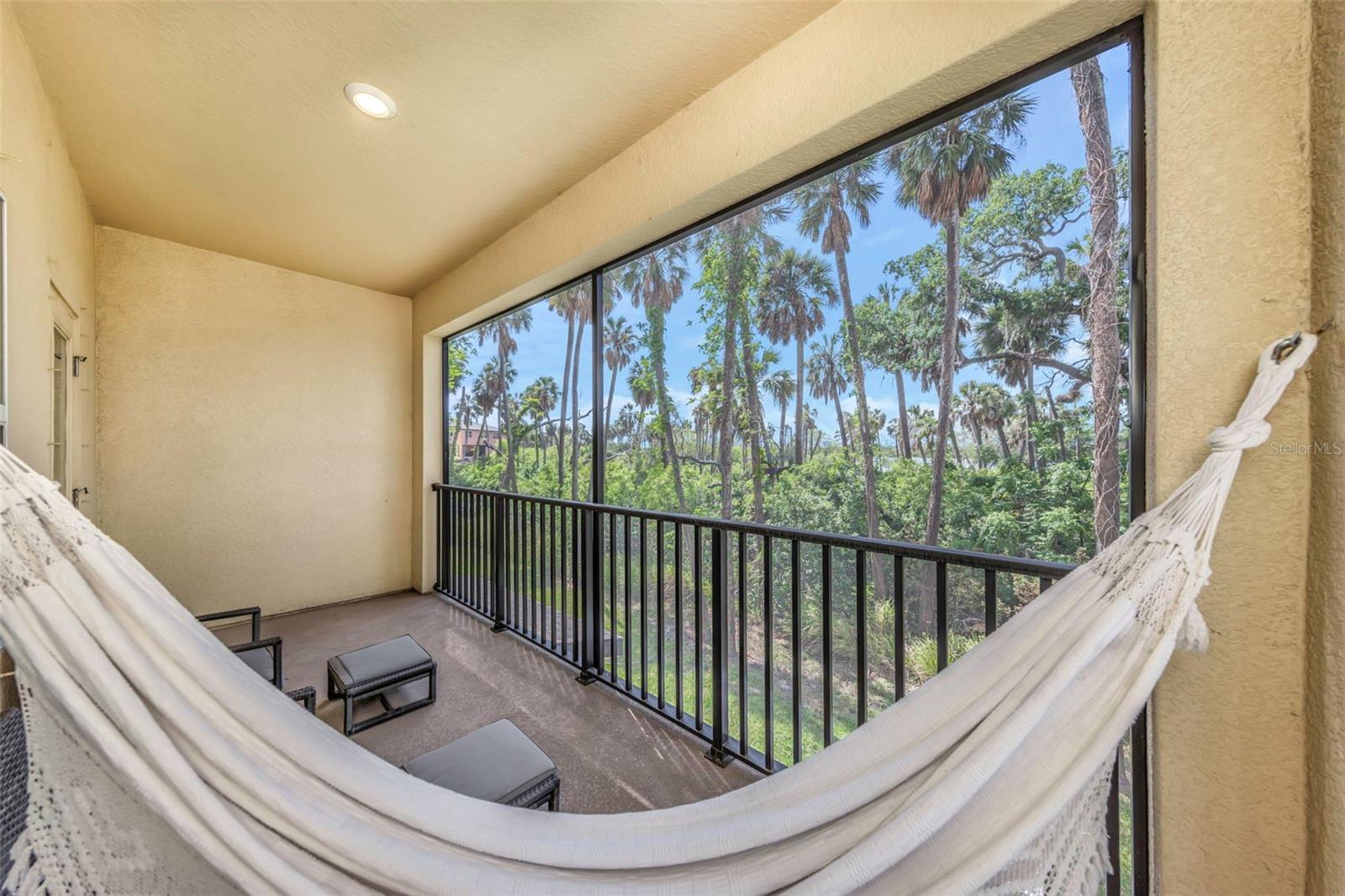 PALM RIVER TWNHMS PH 2 - Residential