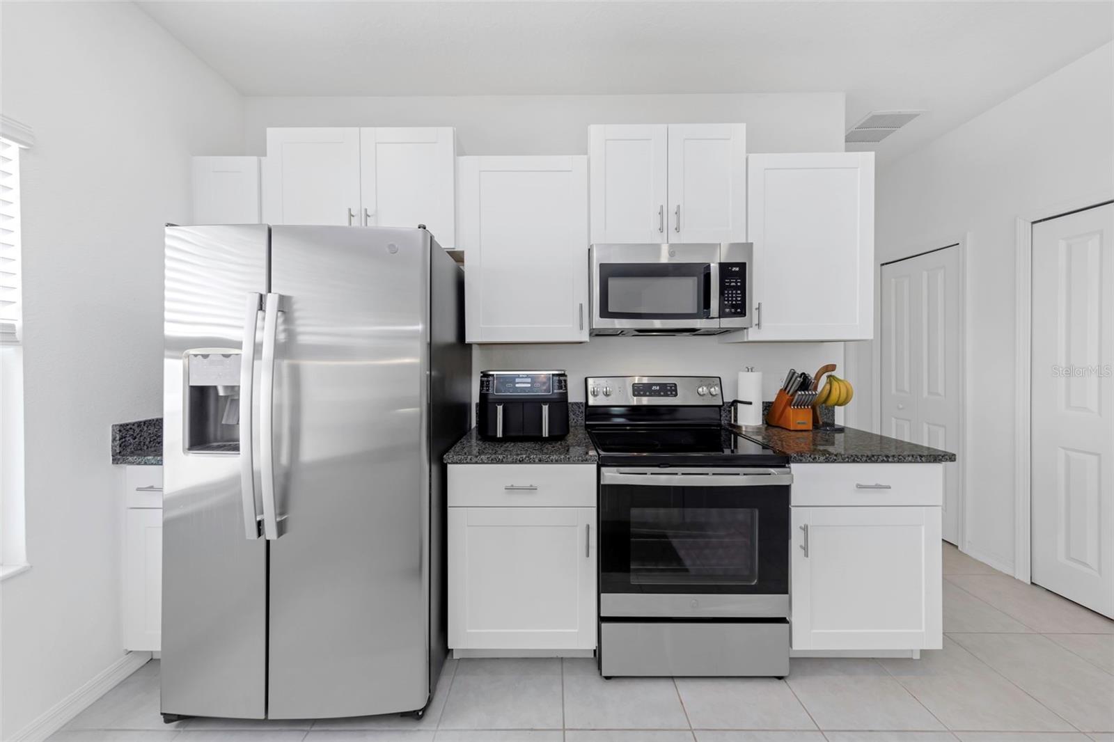 PALM RIVER TWNHMS PH 2 - Residential