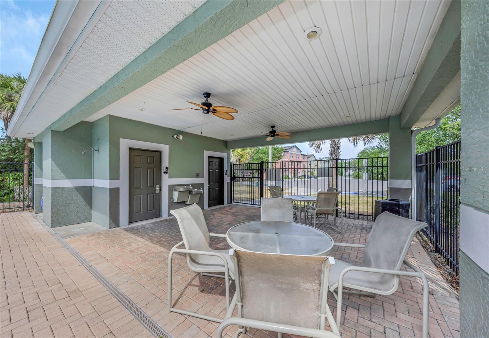 PALM RIVER TWNHMS PH 2 - Residential