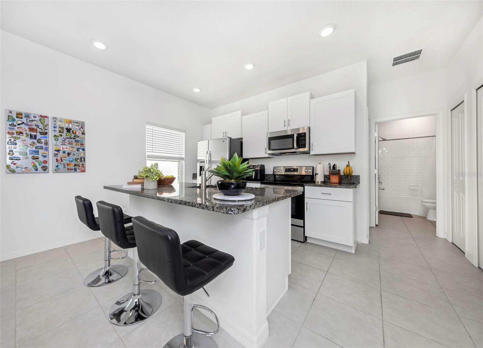 PALM RIVER TWNHMS PH 2 - Residential