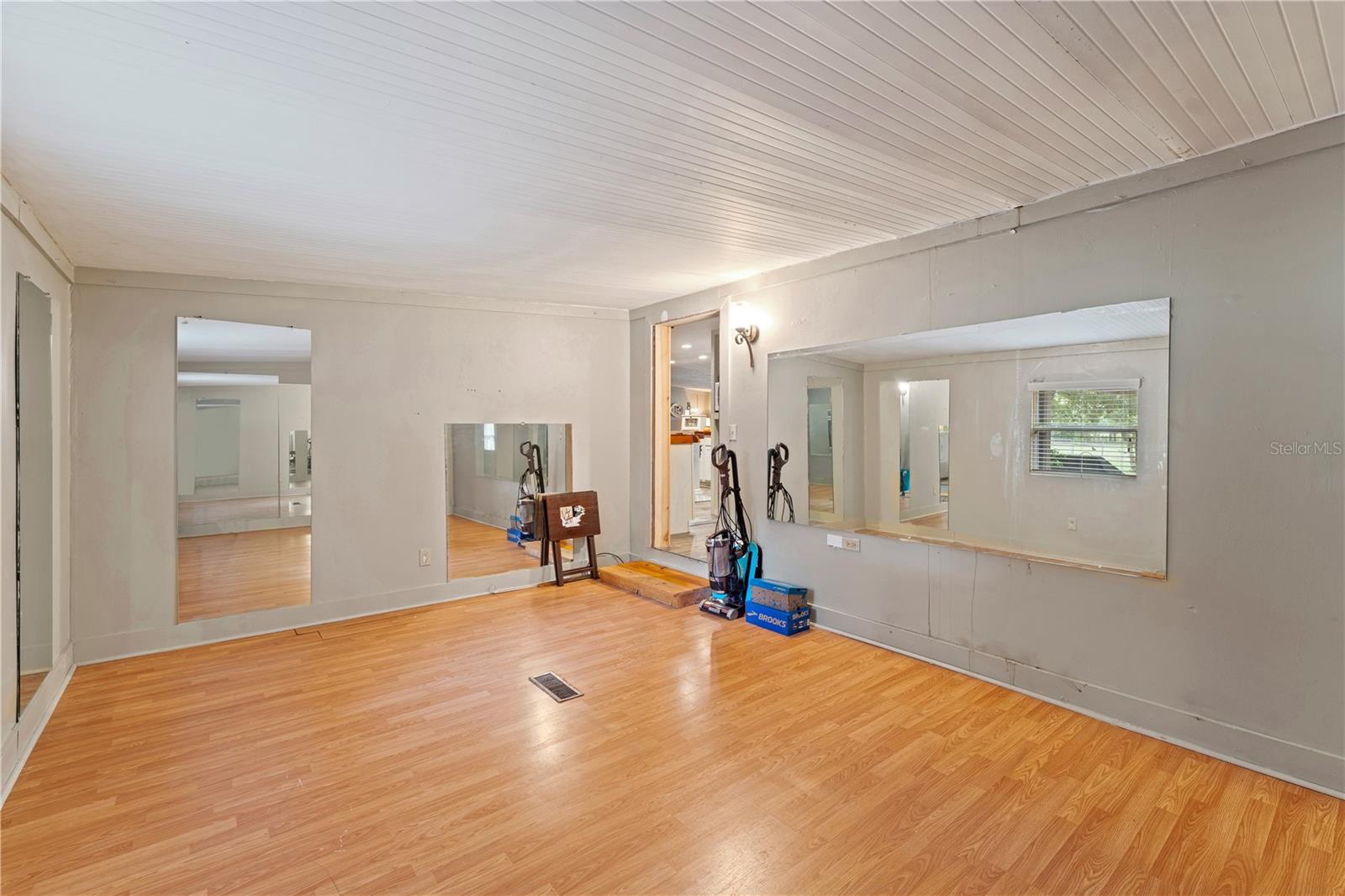 FOREST HILLS UNREC - Residential