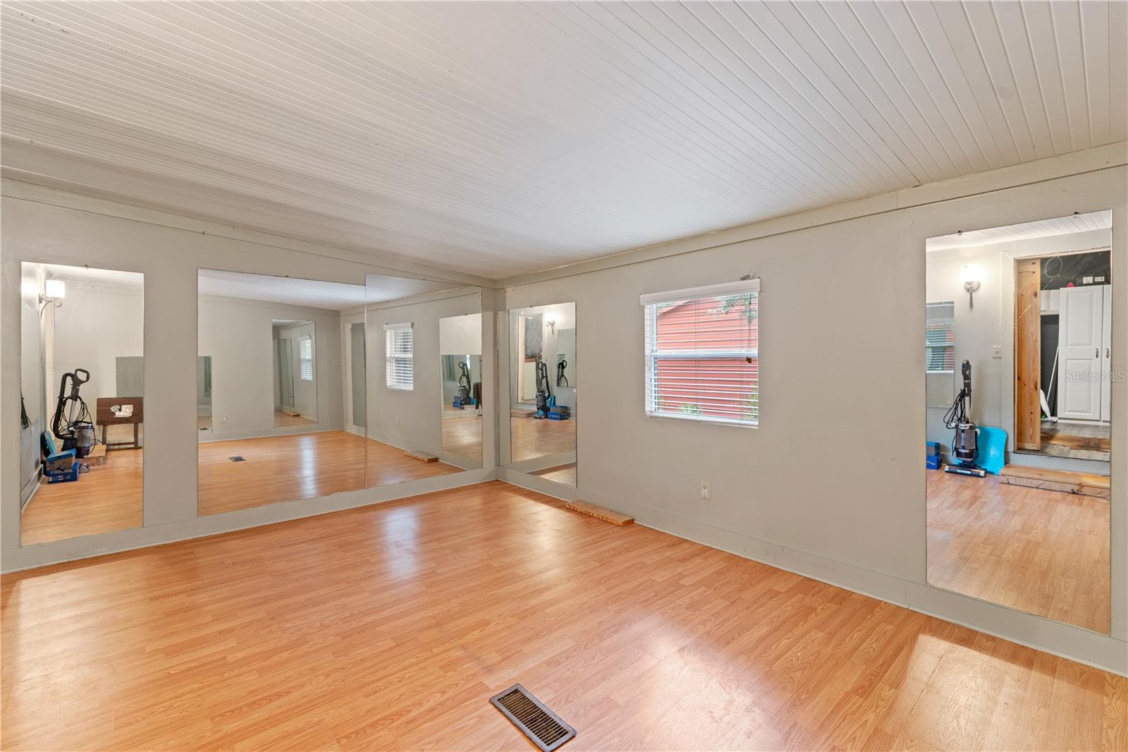 FOREST HILLS UNREC - Residential