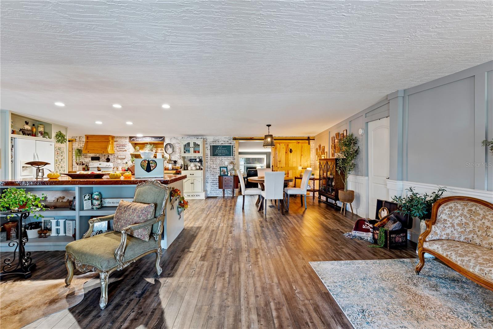 FOREST HILLS UNREC - Residential