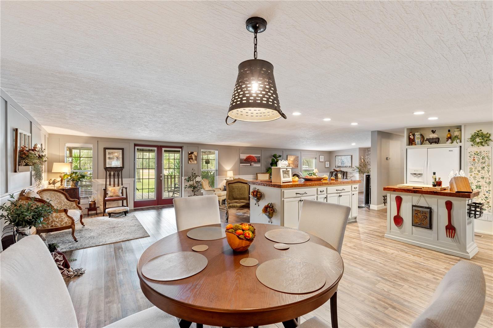 FOREST HILLS UNREC - Residential