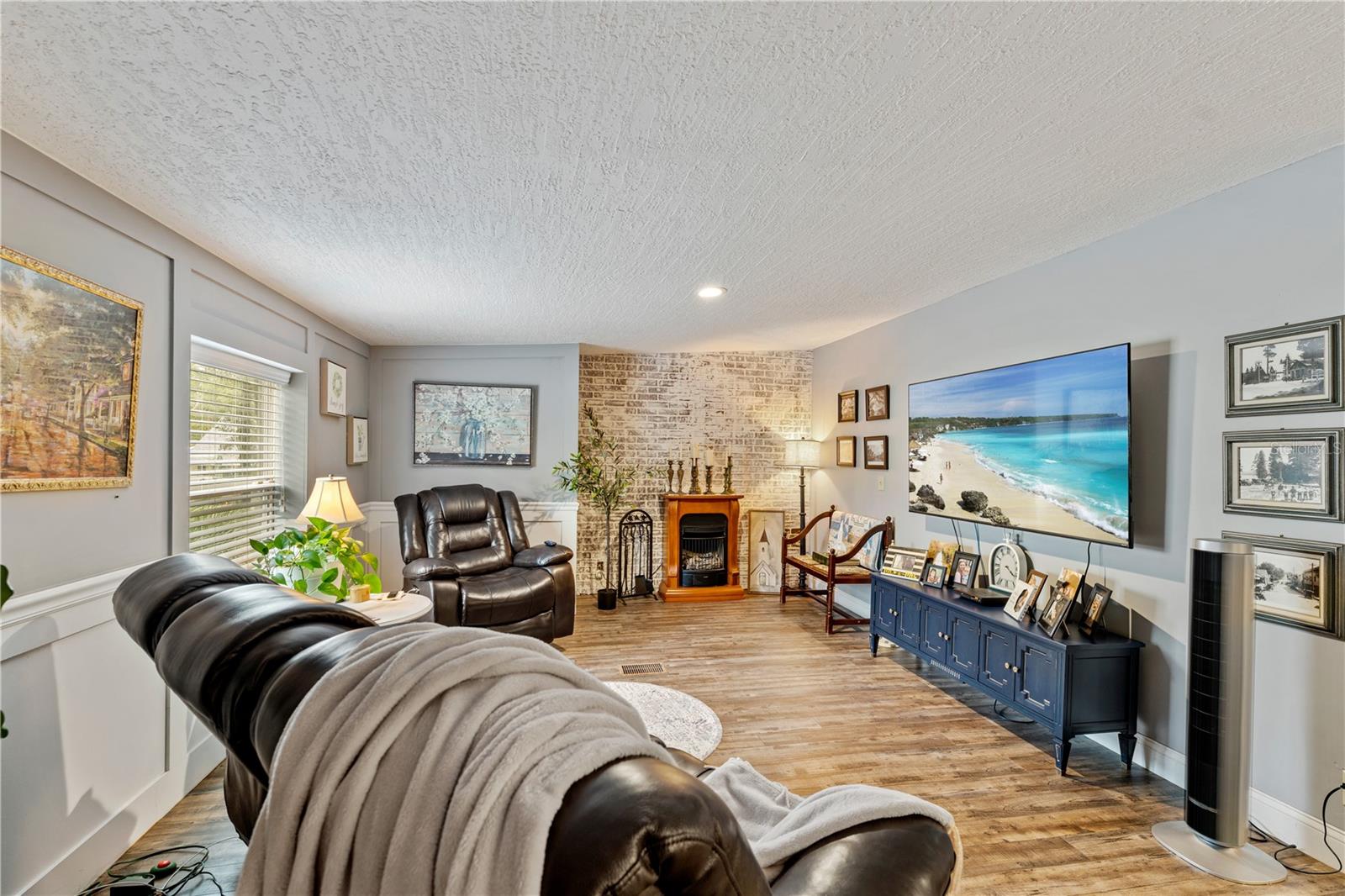 FOREST HILLS UNREC - Residential