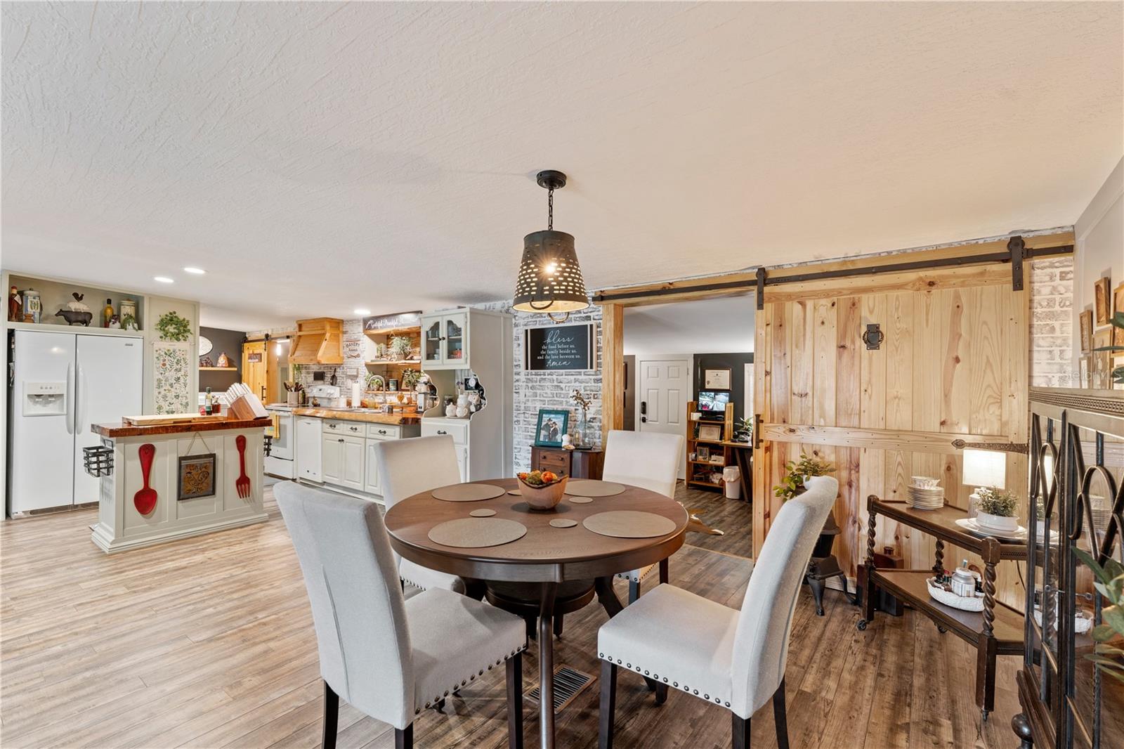 FOREST HILLS UNREC - Residential