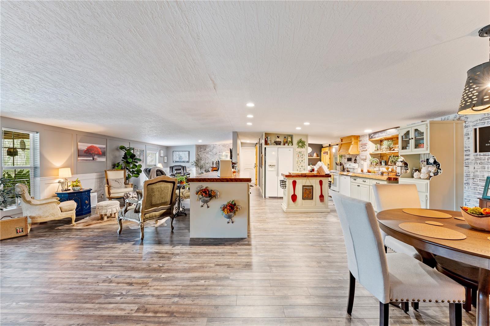 FOREST HILLS UNREC - Residential