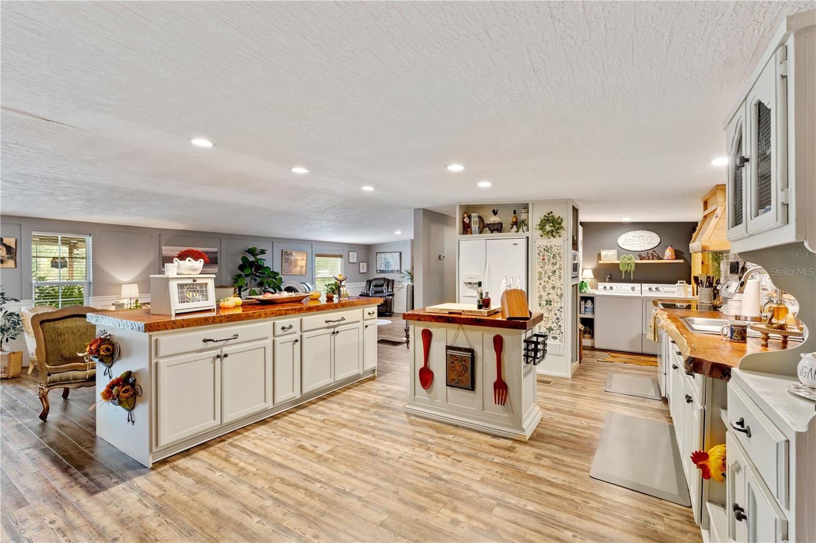 FOREST HILLS UNREC - Residential