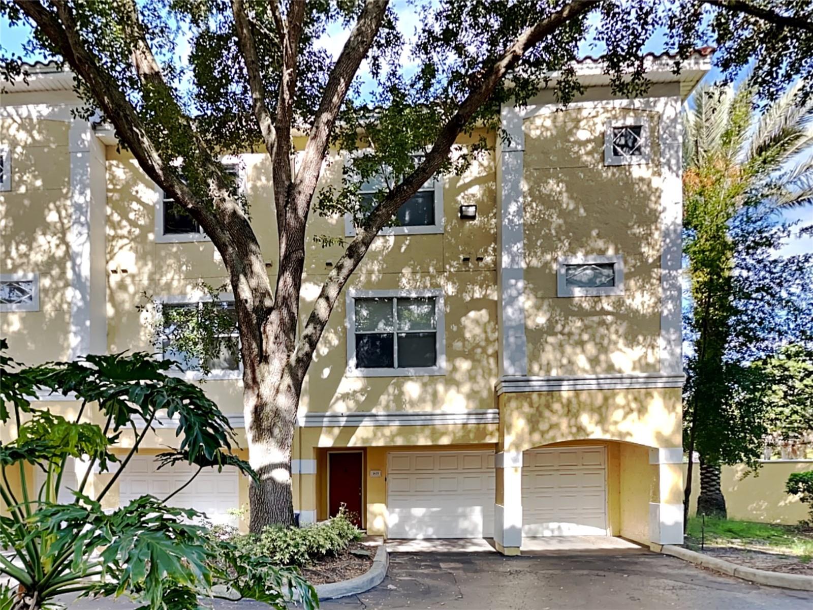 VISCONTI EAST - Residential Lease