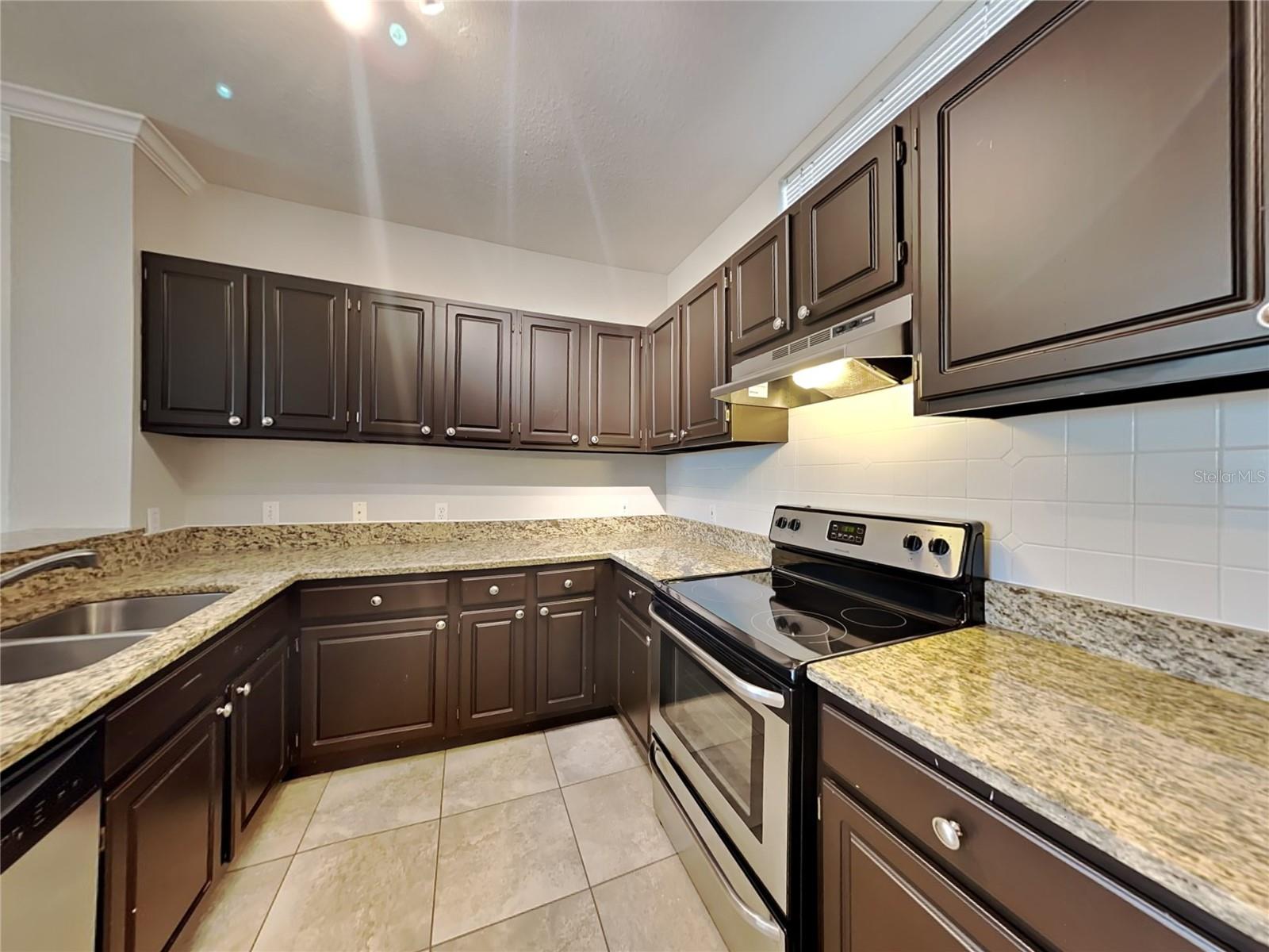 VISCONTI EAST - Residential Lease