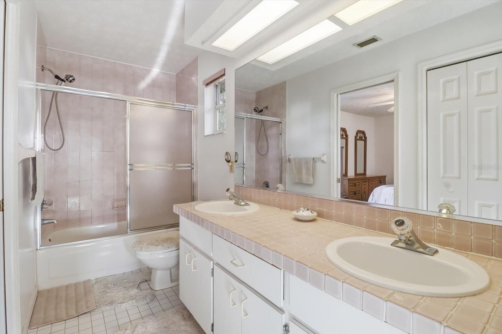 SWEETWATER POINTE - Residential