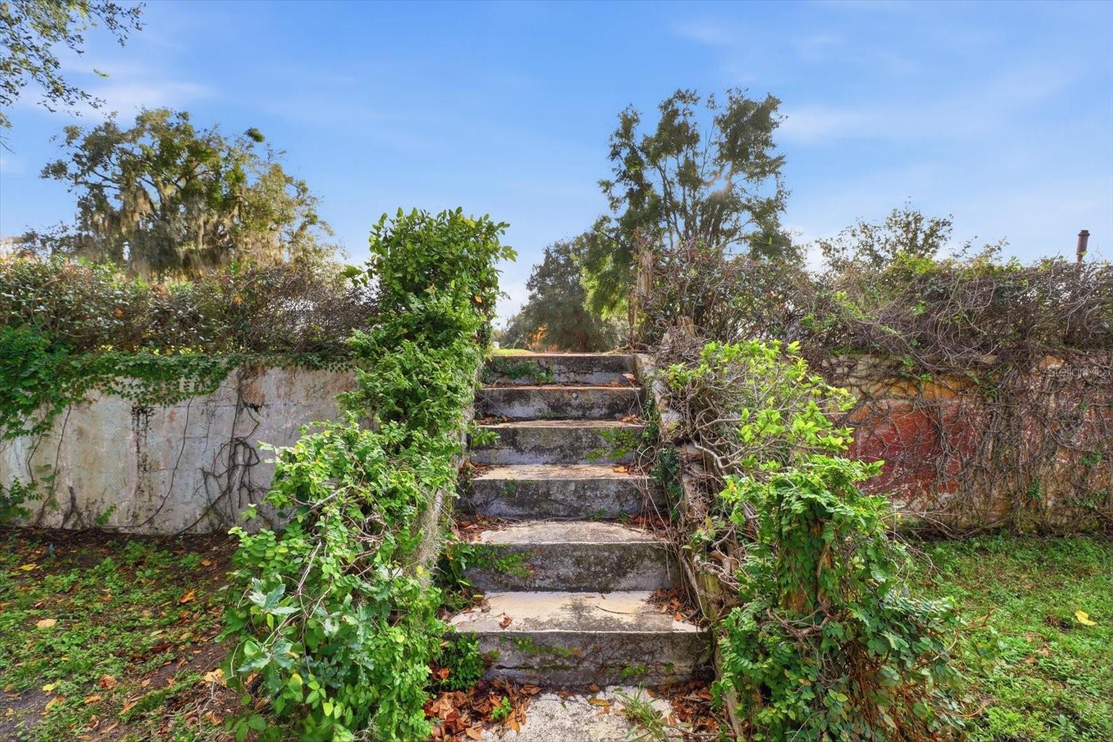 SWEETWATER POINTE - Residential