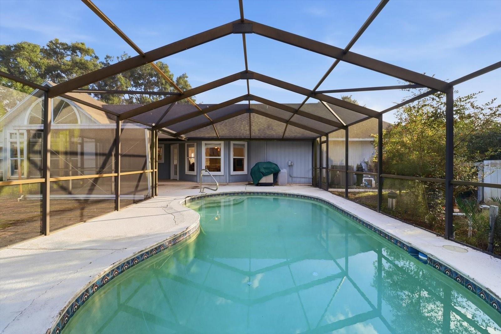 SWEETWATER POINTE - Residential