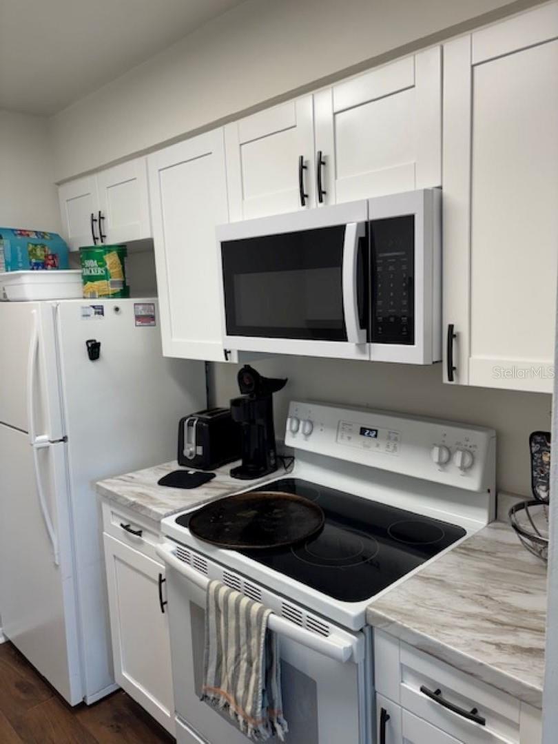 GATEWAY BY THE BAY CONDO - Residential