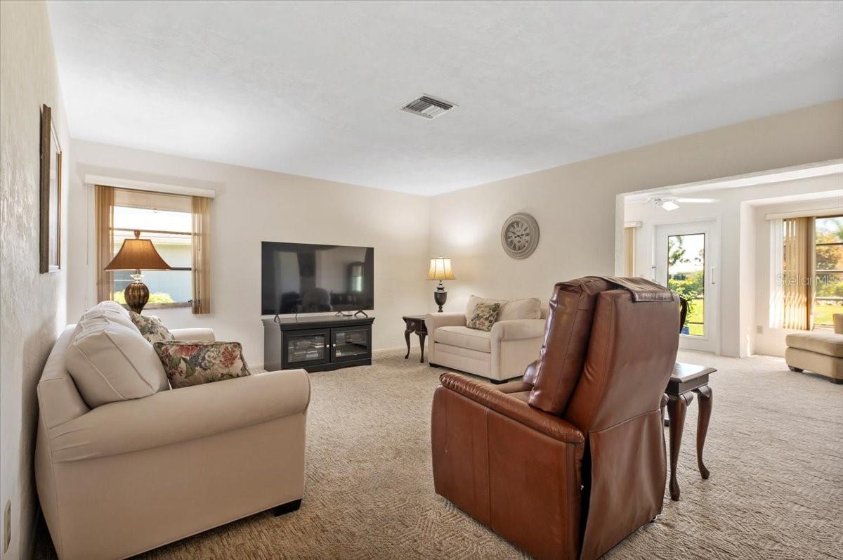 VILLAGE GREEN SEC 15 - Residential