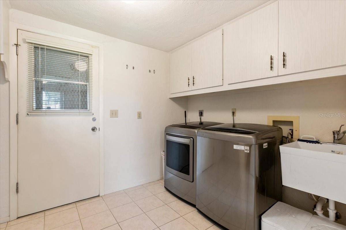 VILLAGE GREEN SEC 15 - Residential