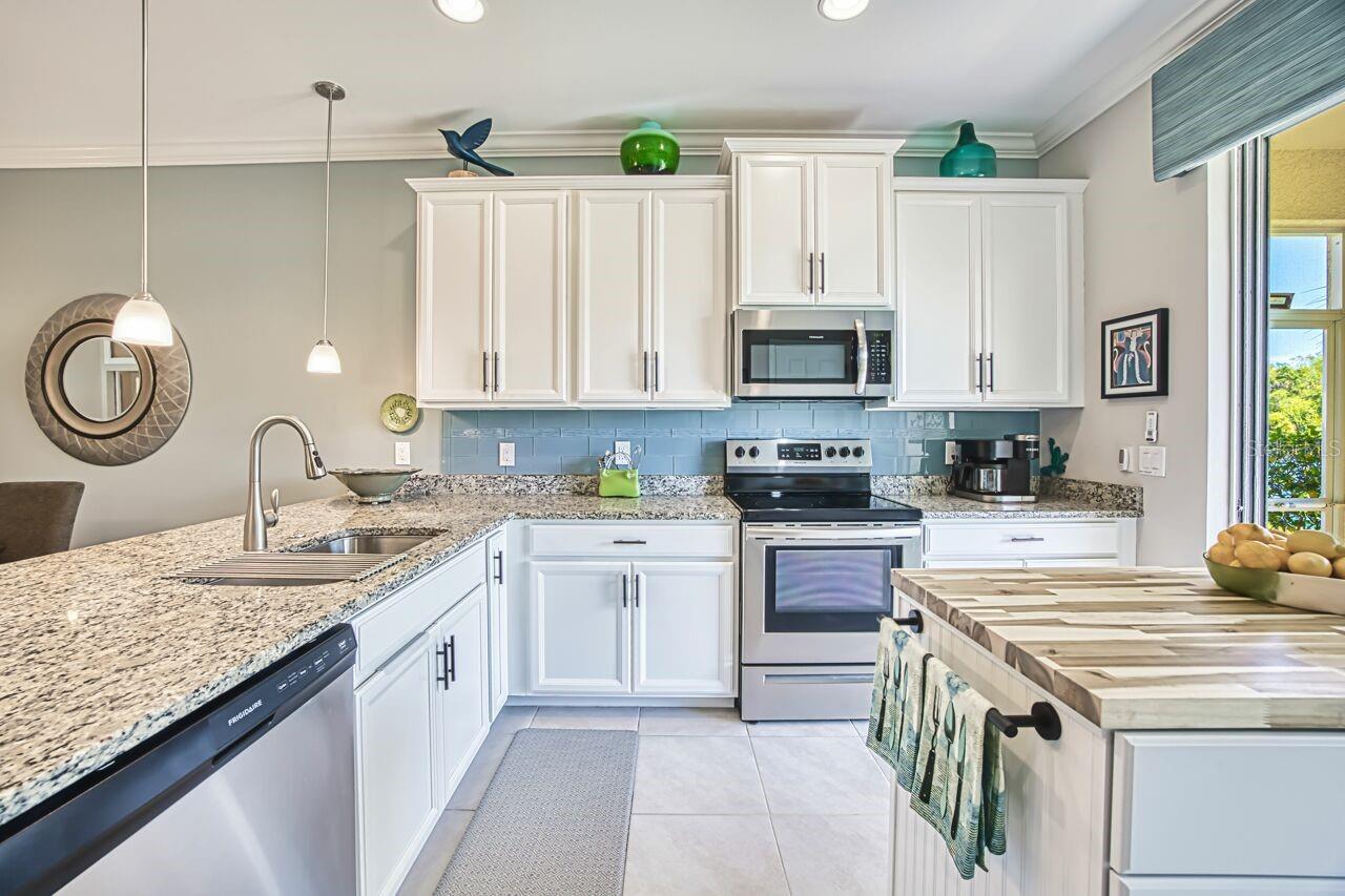 CASCADES/RIVER HALL PH 1B - Residential