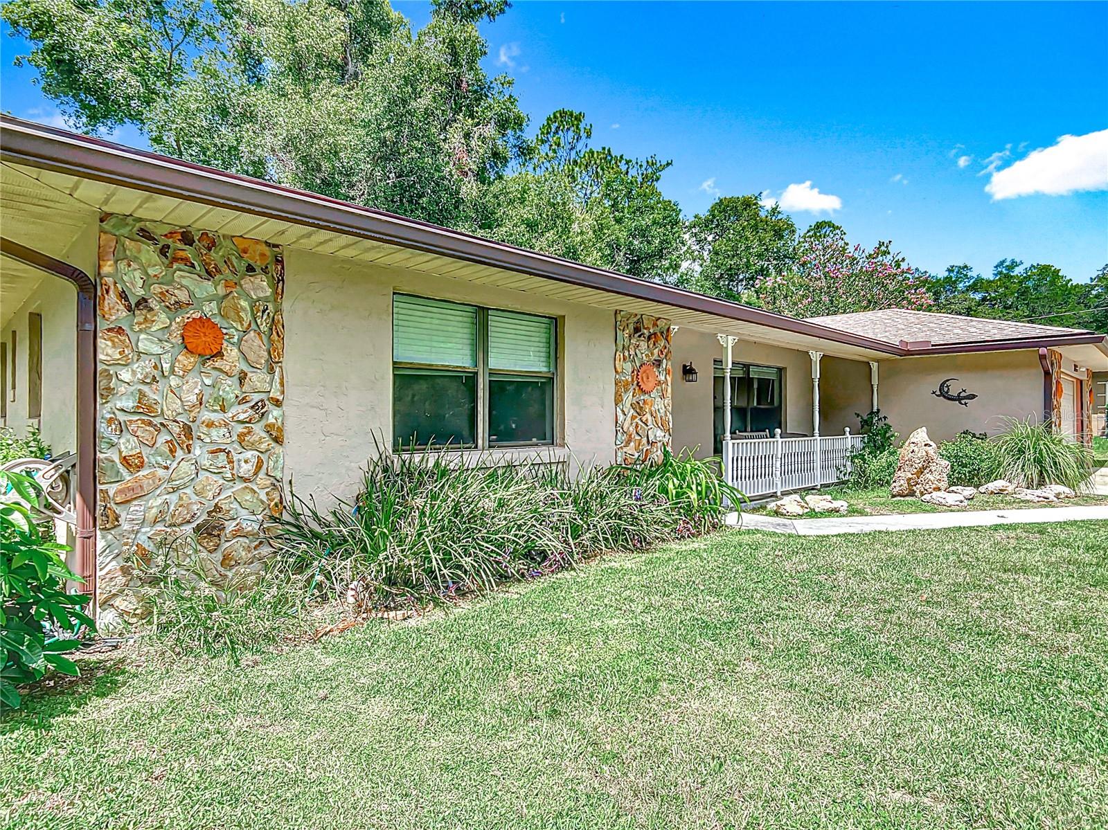 2582 W FAIRWAY LOOP