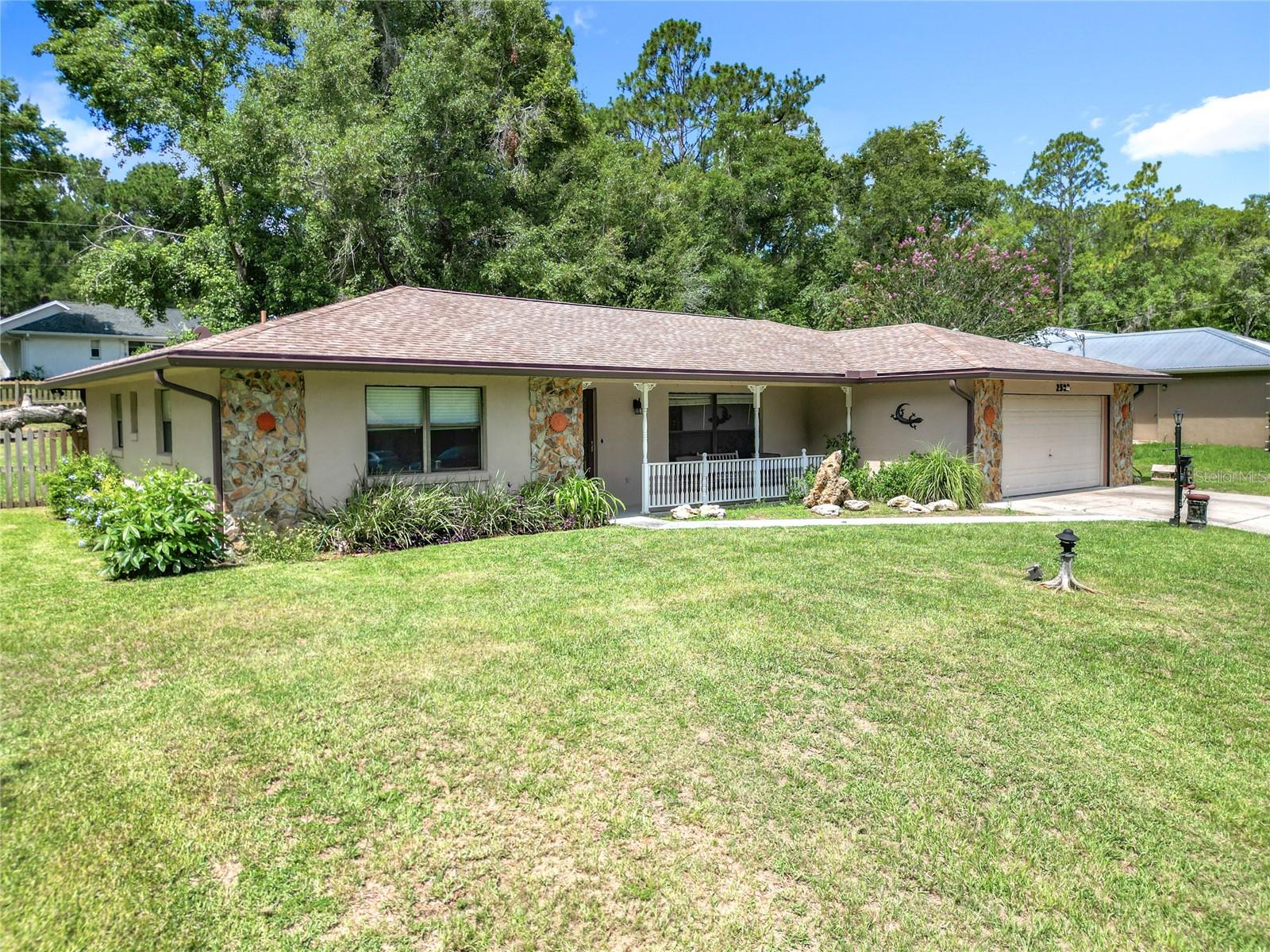 2582 W FAIRWAY LOOP