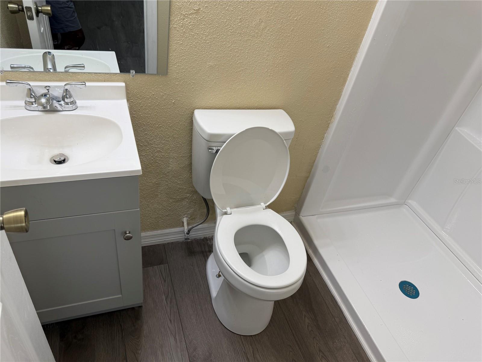 THE LAKES - Residential