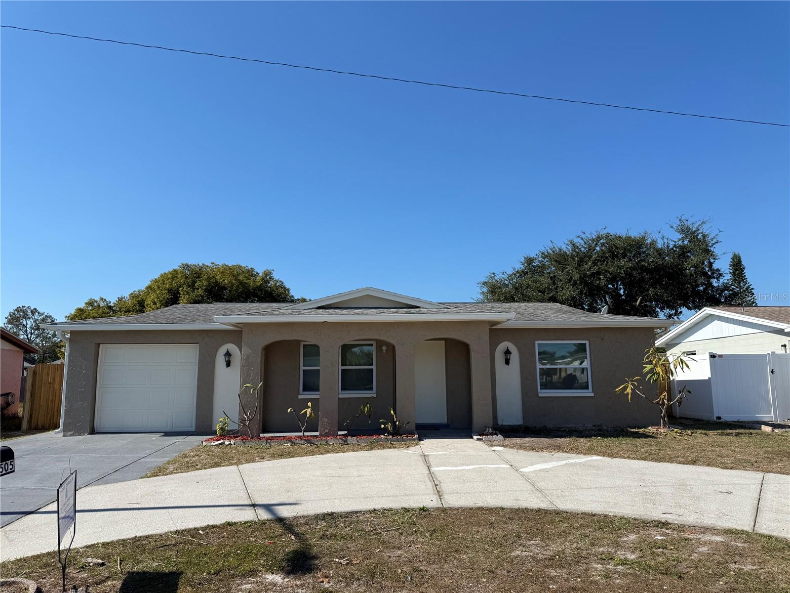 THE LAKES - Residential