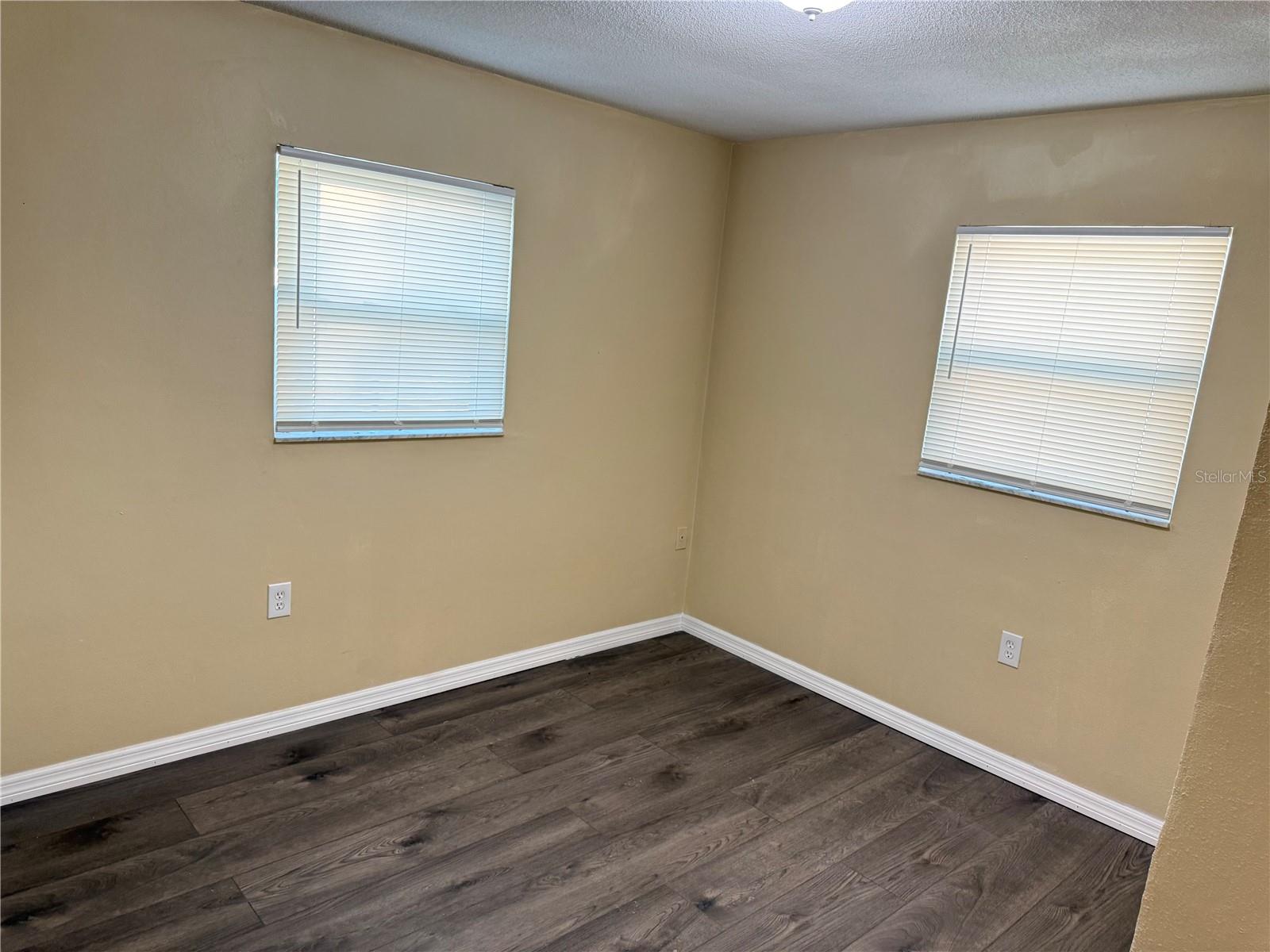 THE LAKES - Residential