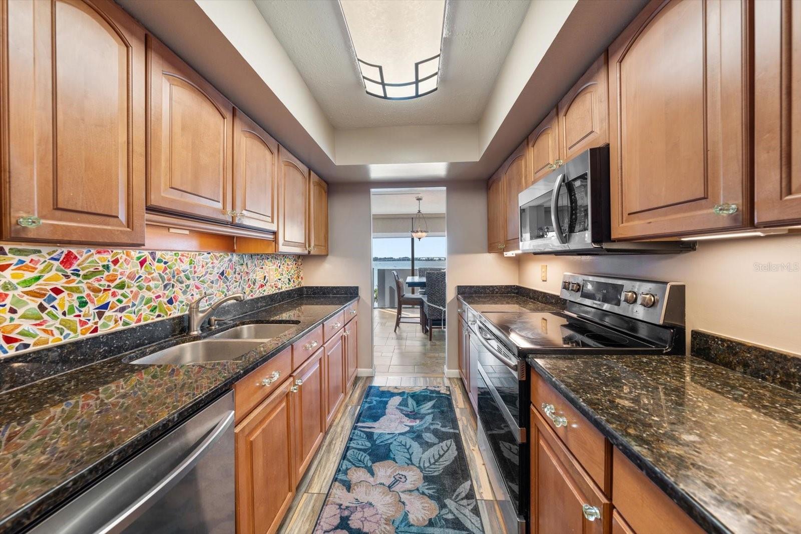 PRELUDE 80 CONDO - Residential