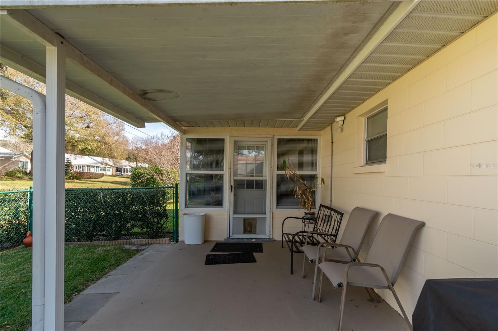 ON TOP OF THE WORLD - Residential