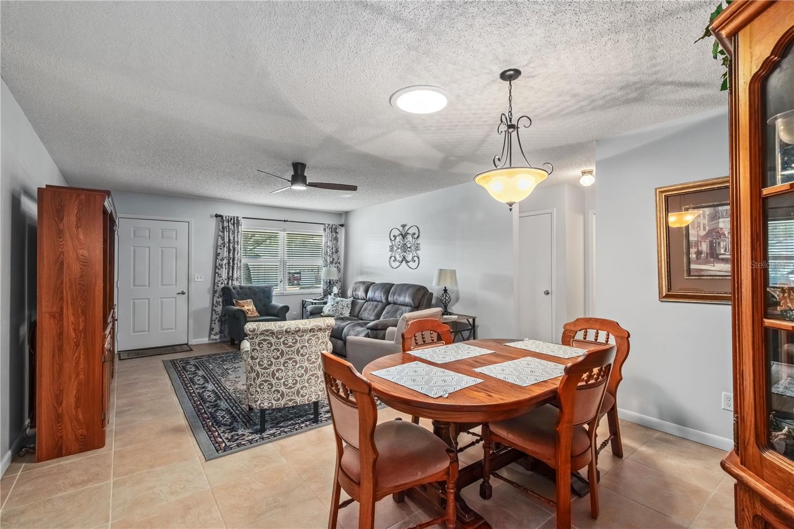 ON TOP OF THE WORLD - Residential