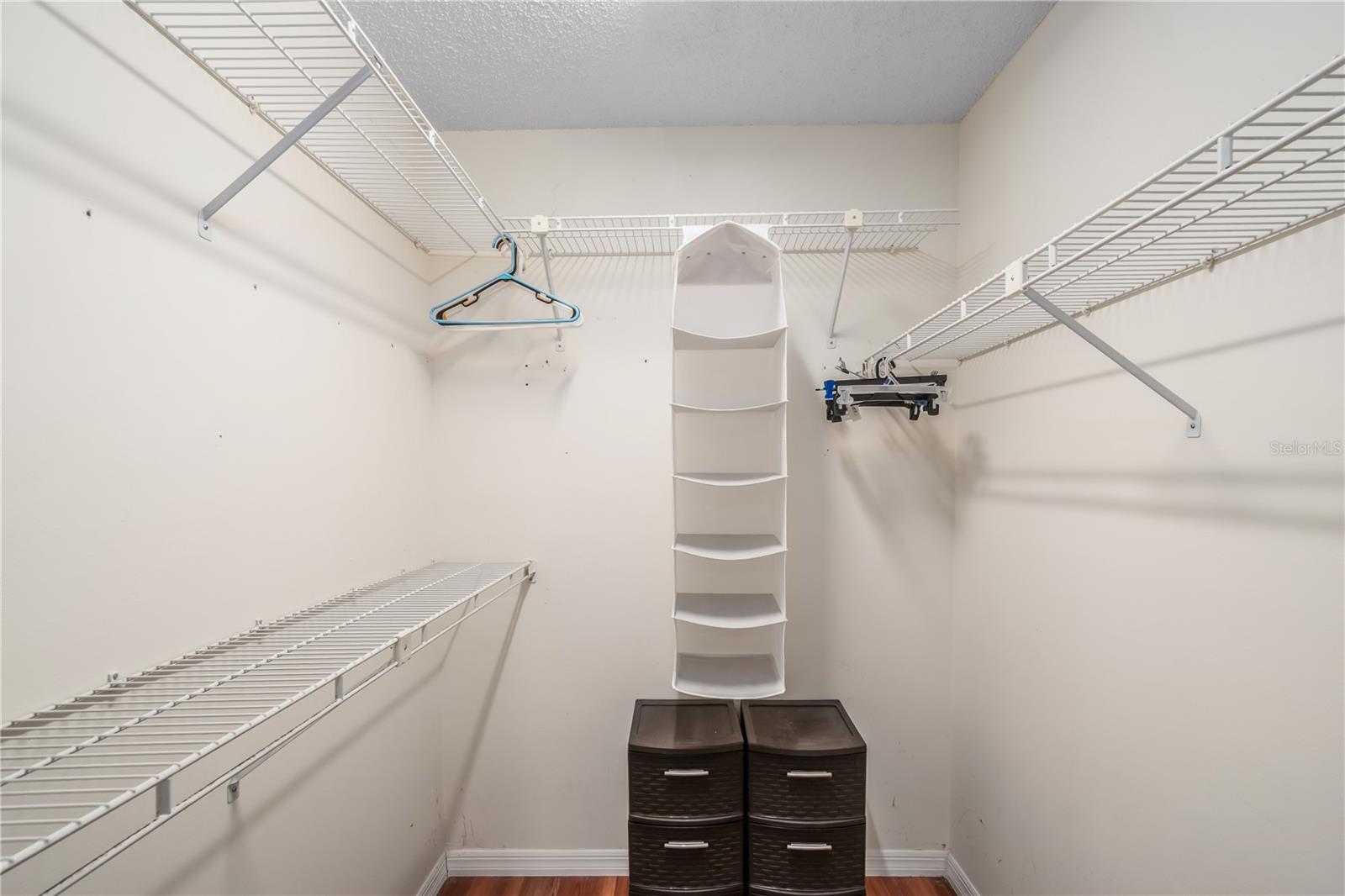 ON TOP OF THE WORLD - Residential