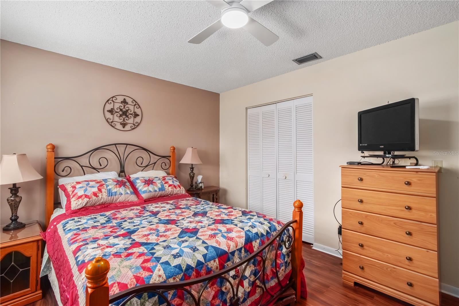 ON TOP OF THE WORLD - Residential