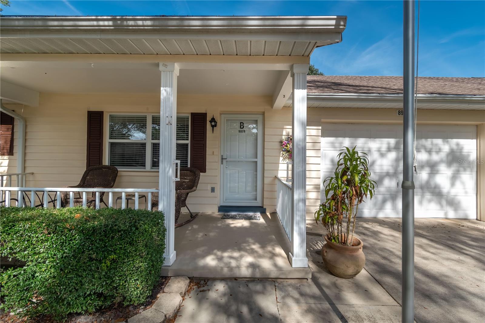 ON TOP OF THE WORLD - Residential