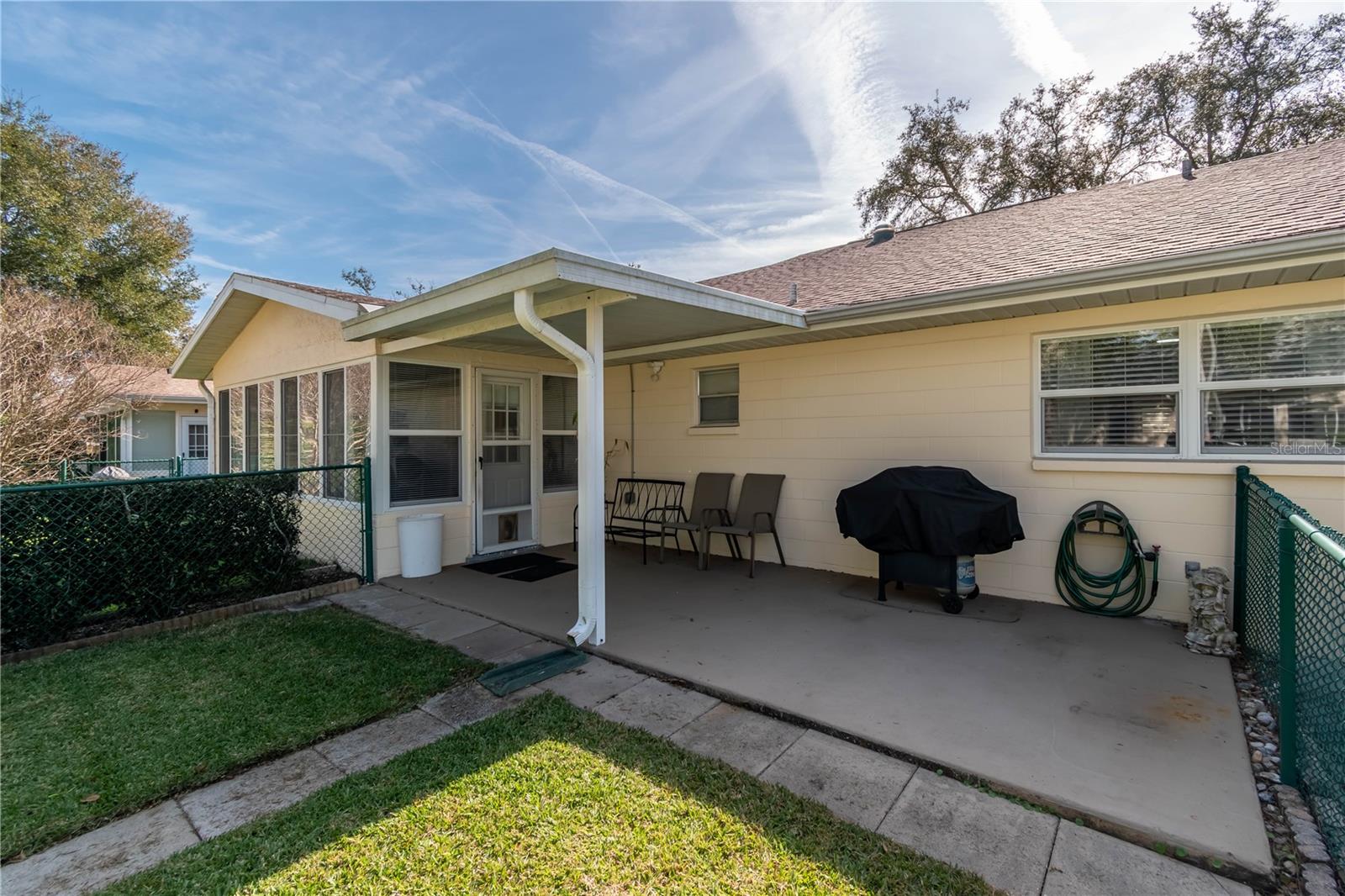 ON TOP OF THE WORLD - Residential