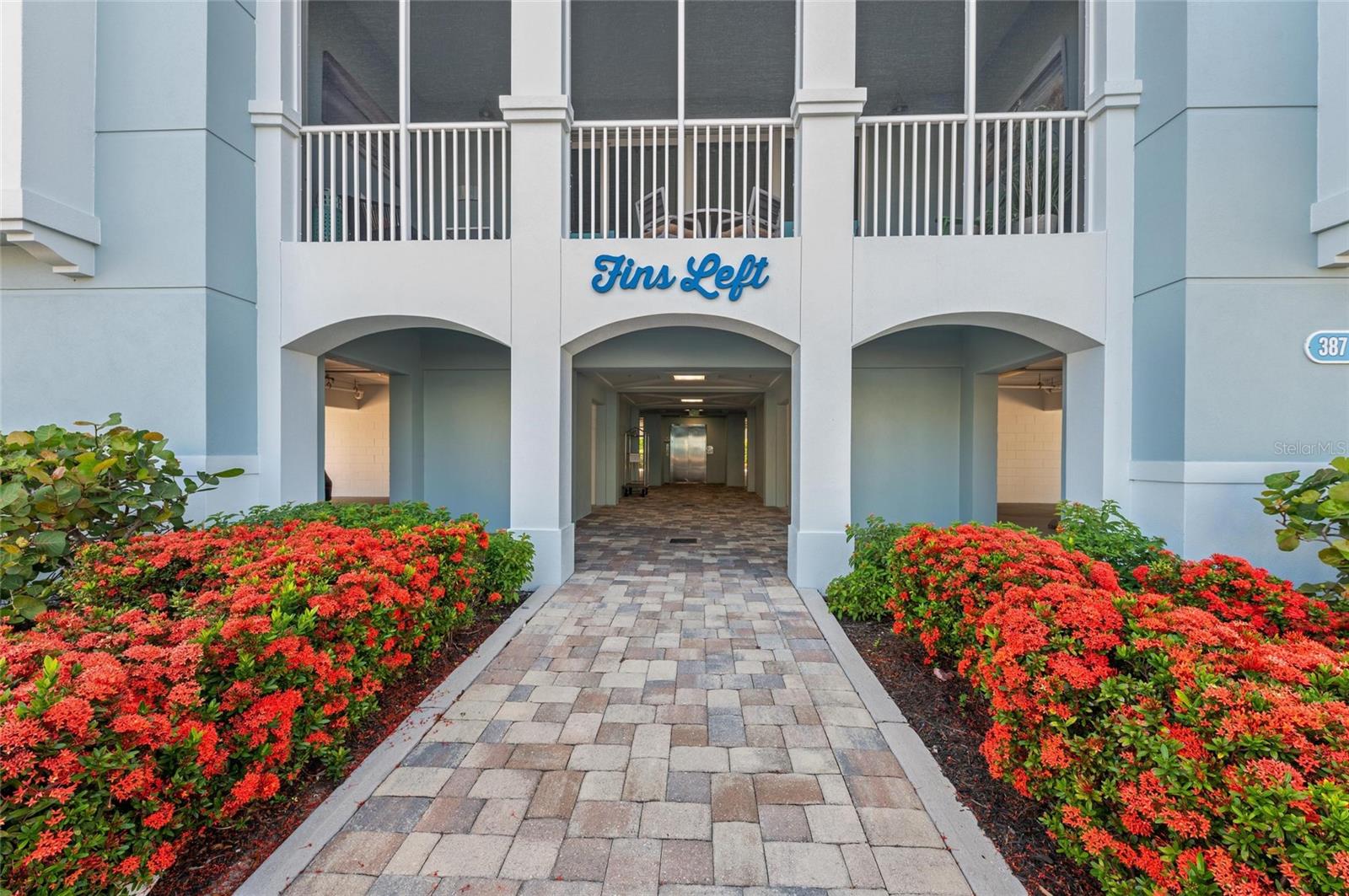 387 ARUBA CIRCLE 301