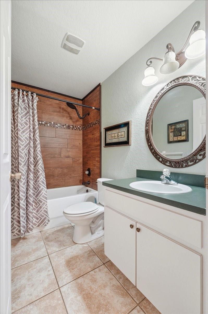 LAKE THOMAS WOODS SIXTH ADD - Residential