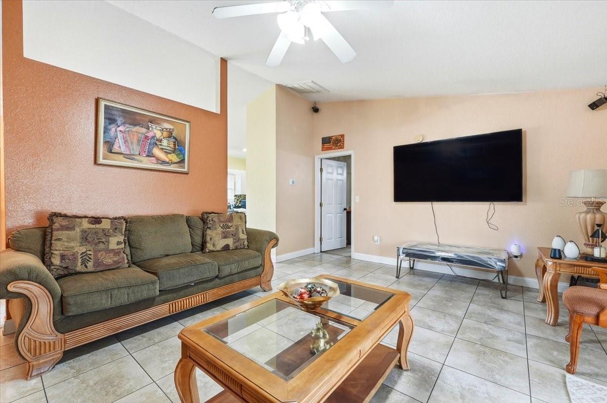 LAKE THOMAS WOODS SIXTH ADD - Residential