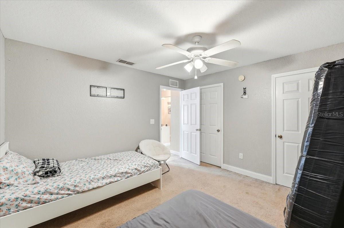 LAKE THOMAS WOODS SIXTH ADD - Residential