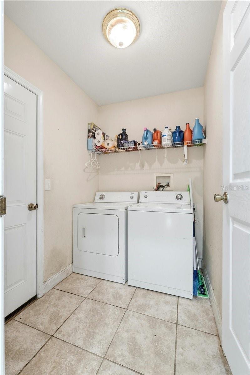 LAKE THOMAS WOODS SIXTH ADD - Residential