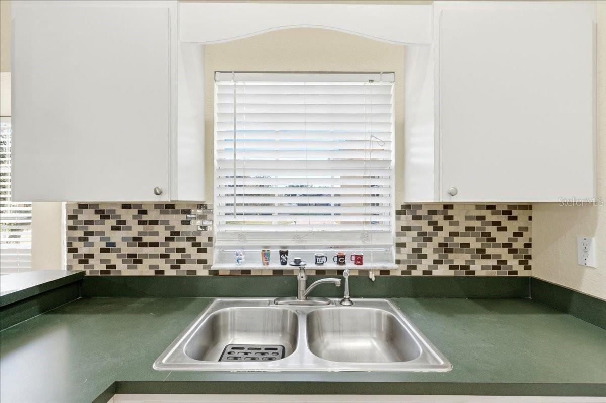 LAKE THOMAS WOODS SIXTH ADD - Residential