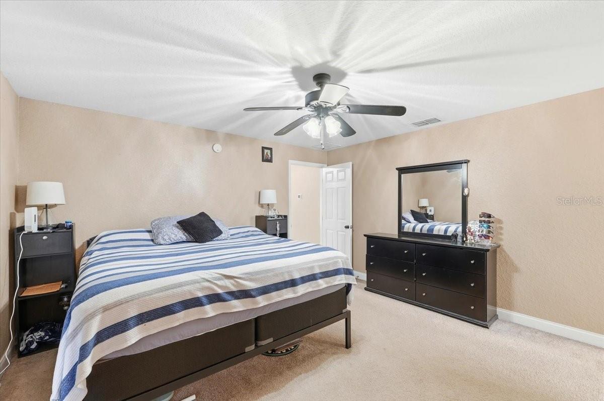 LAKE THOMAS WOODS SIXTH ADD - Residential