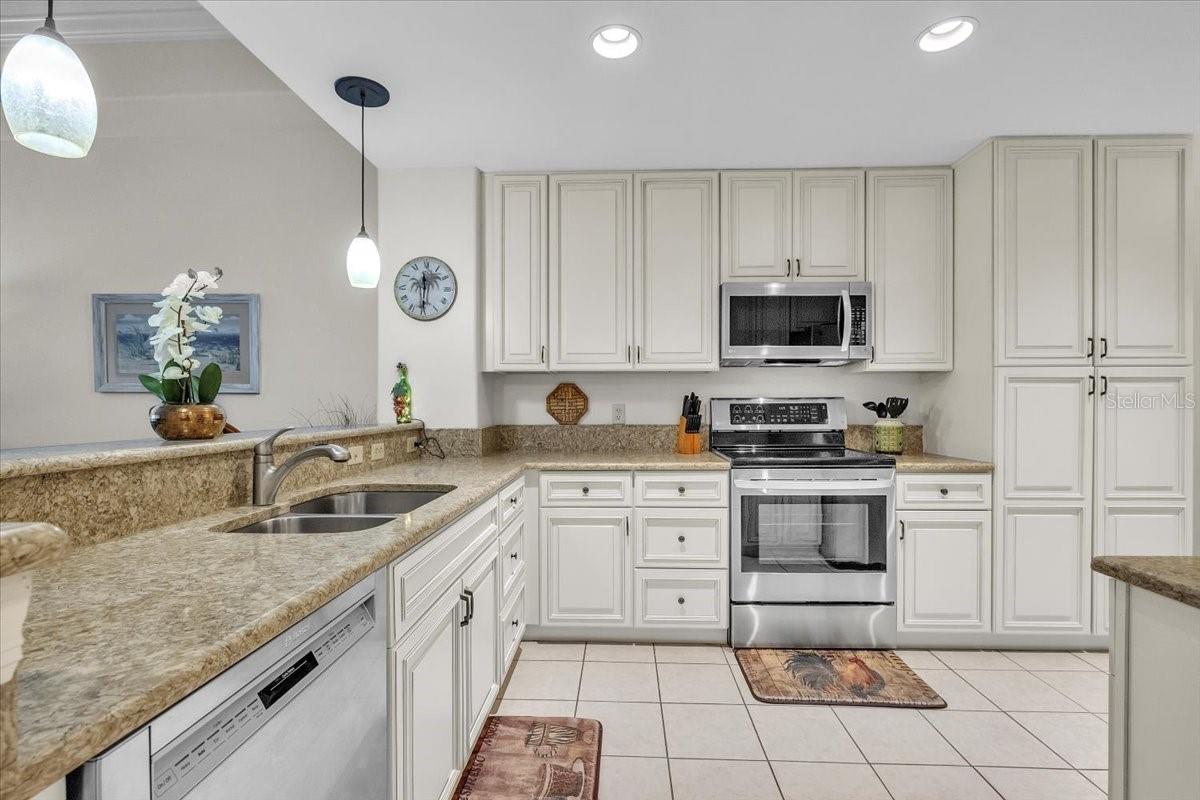 RIO GOLF VILLAS - Residential