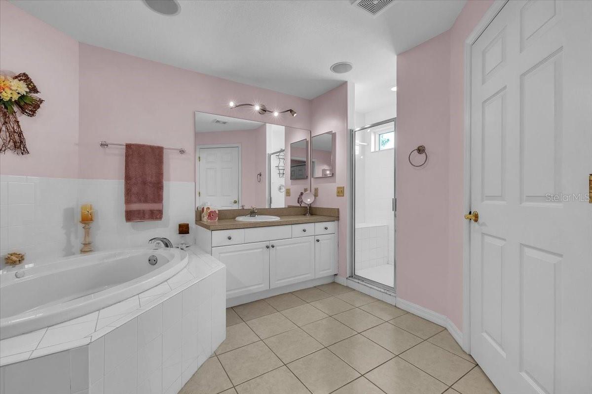 RIO GOLF VILLAS - Residential