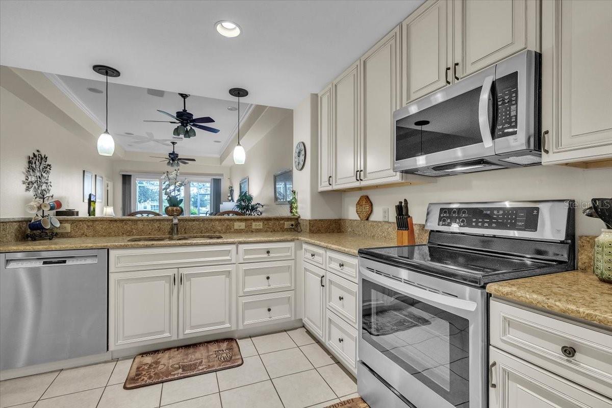 RIO GOLF VILLAS - Residential